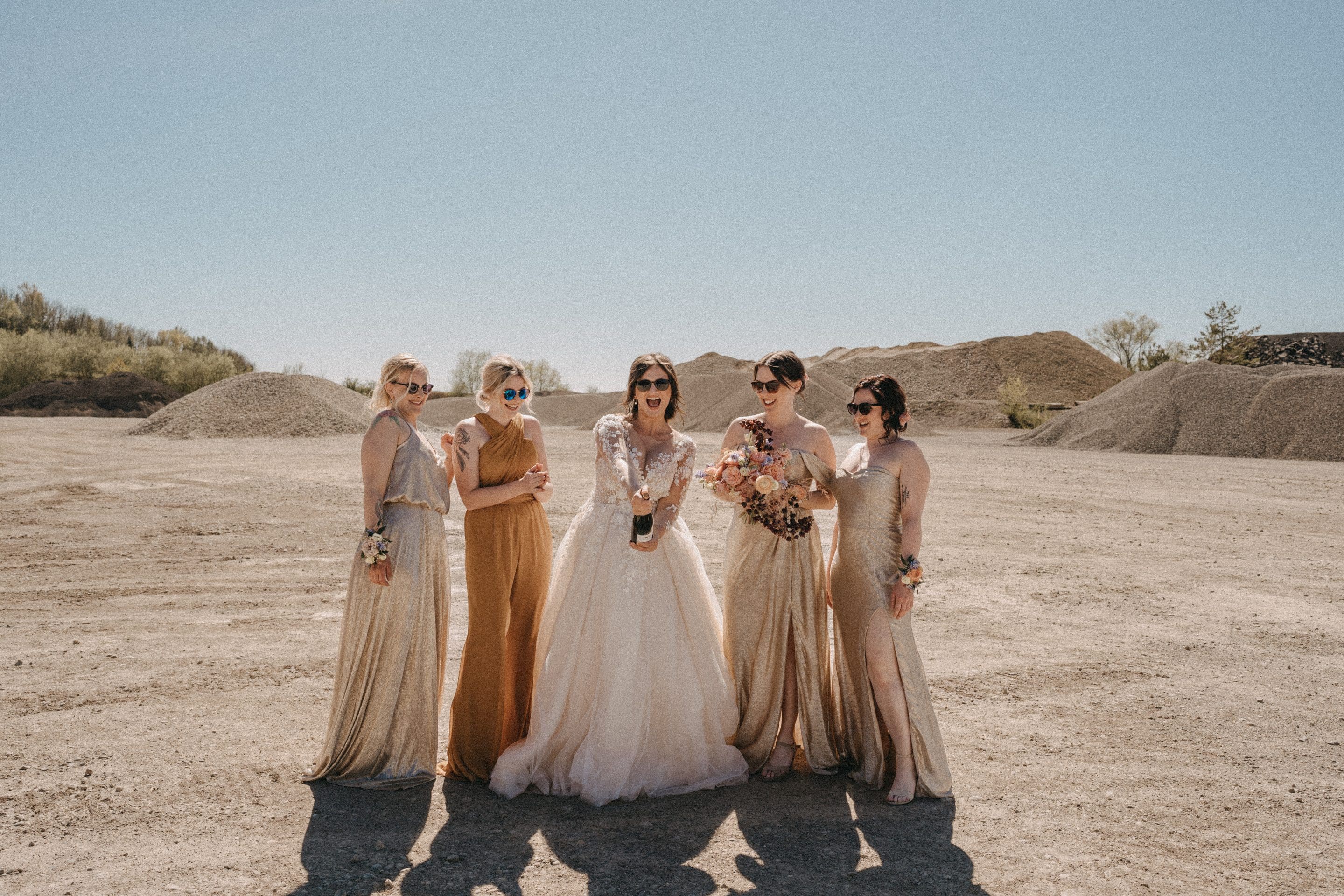 Styled Shooting Bridesmaids The Dress Brautmode aus Kreuzlingen bei Thurgau Julie the dress - IMG 3523 scaled