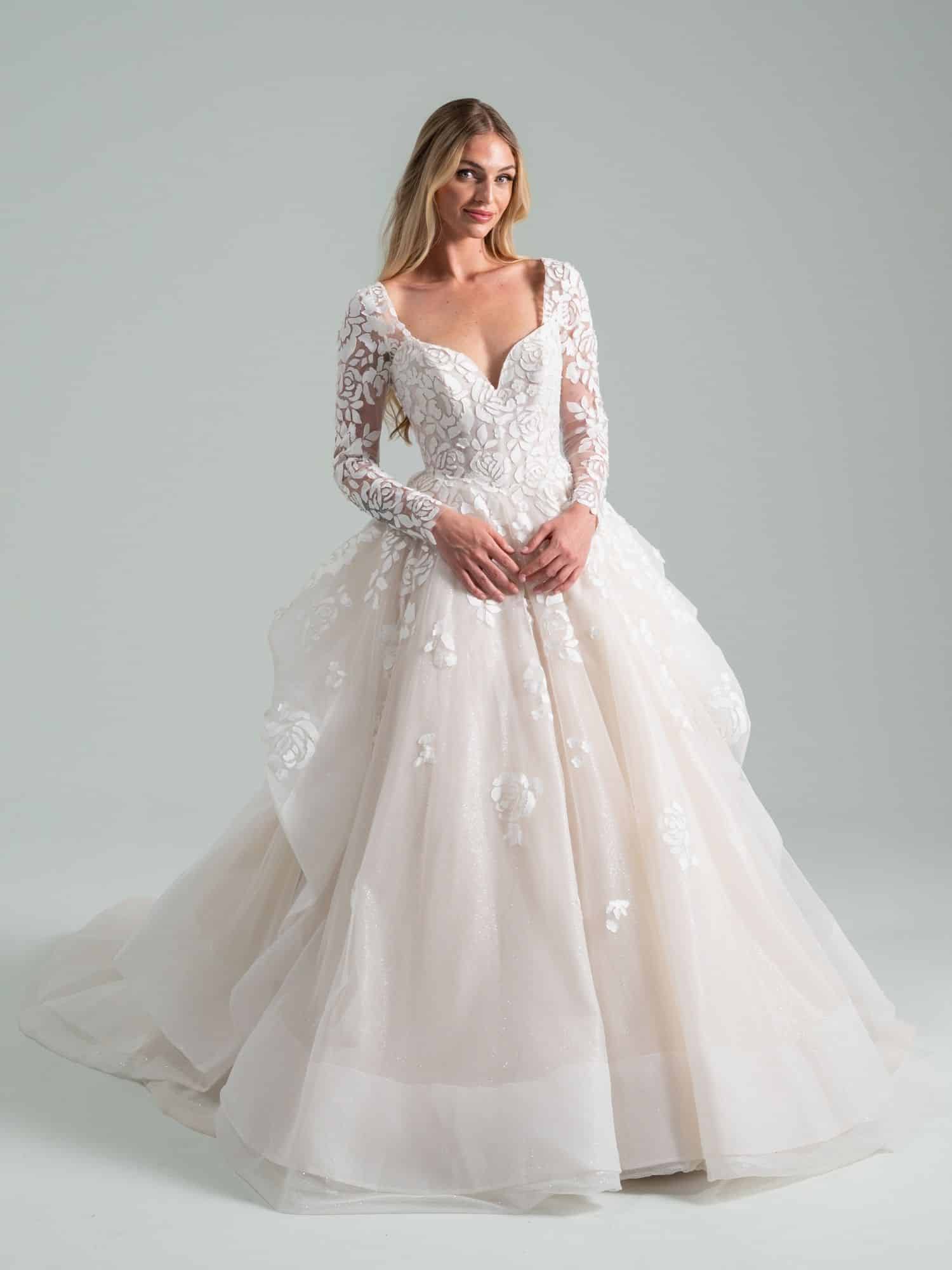 The Dress Brautmode aus Kreuzlingen bei Thurgau Julie the dress - The Light You Keep HP62602 1