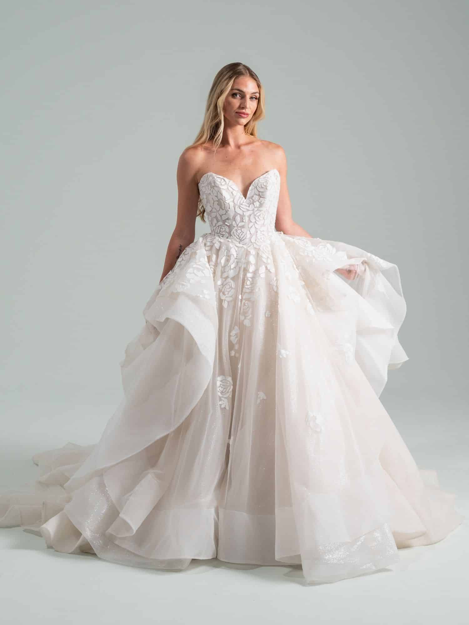 The Dress Brautmode aus Kreuzlingen bei Thurgau Julie the dress - The Light You Keep HP62602 6