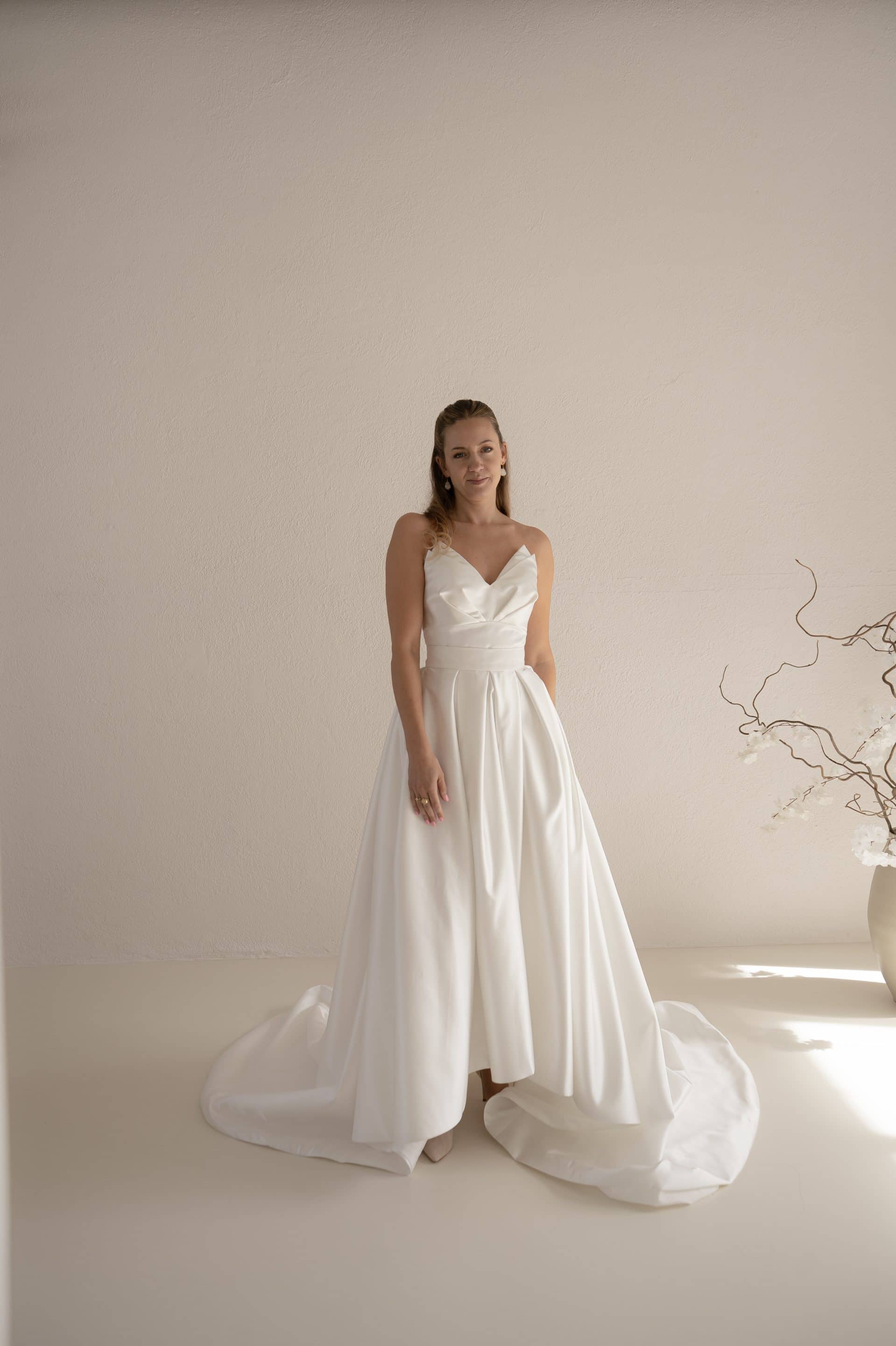 The Dress Brautmode aus Kreuzlingen bei Thurgau Julie the dress - TheDress 007 scaled