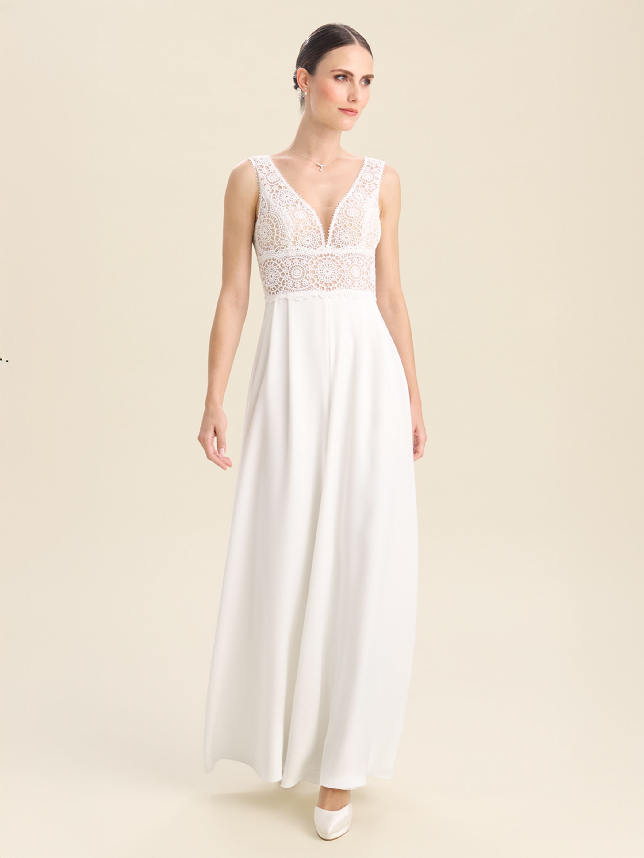 The Dress Brautmode aus Kreuzlingen bei Thurgau Julie the dress - bianco evento bridal selected justin 3