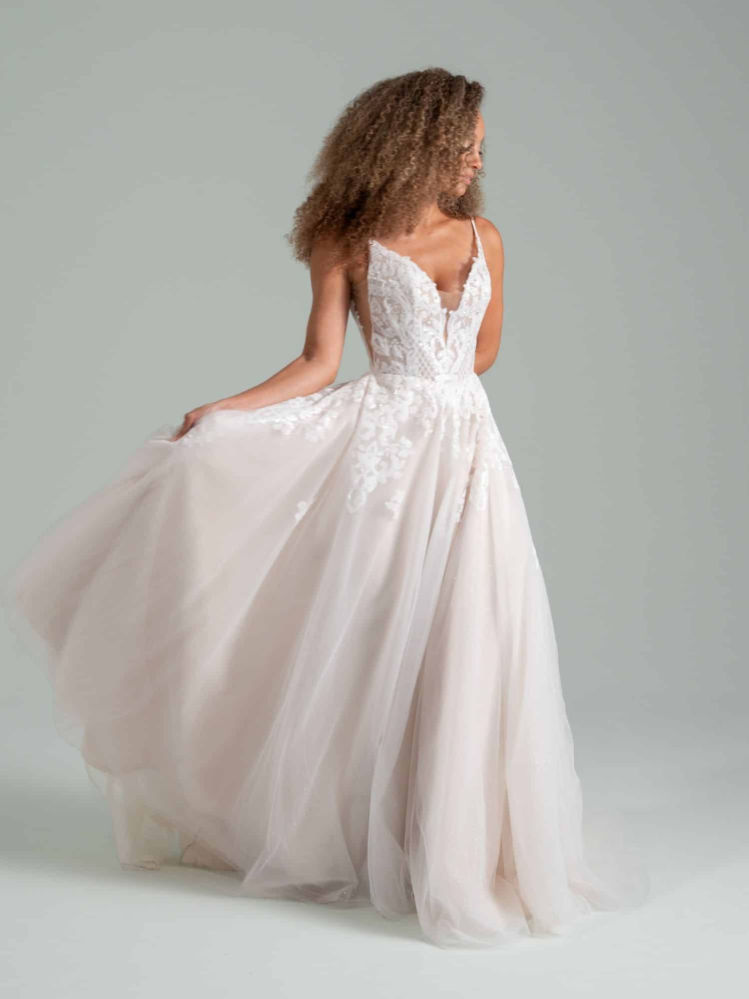 The Dress Brautmode aus Kreuzlingen bei Thurgau Julie the dress - Eros Rising HP62624 1